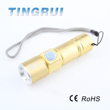 Lampe torche rechargeable Led avec zoom 800 Lumens